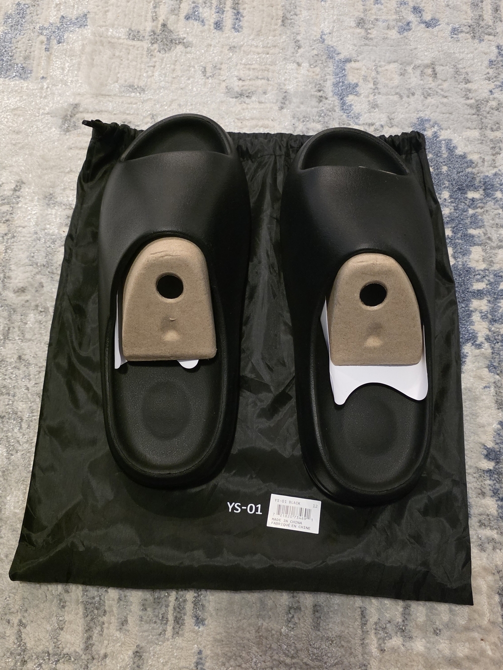 Yeezy Slides Black Size 13 - Picture 2 of 4